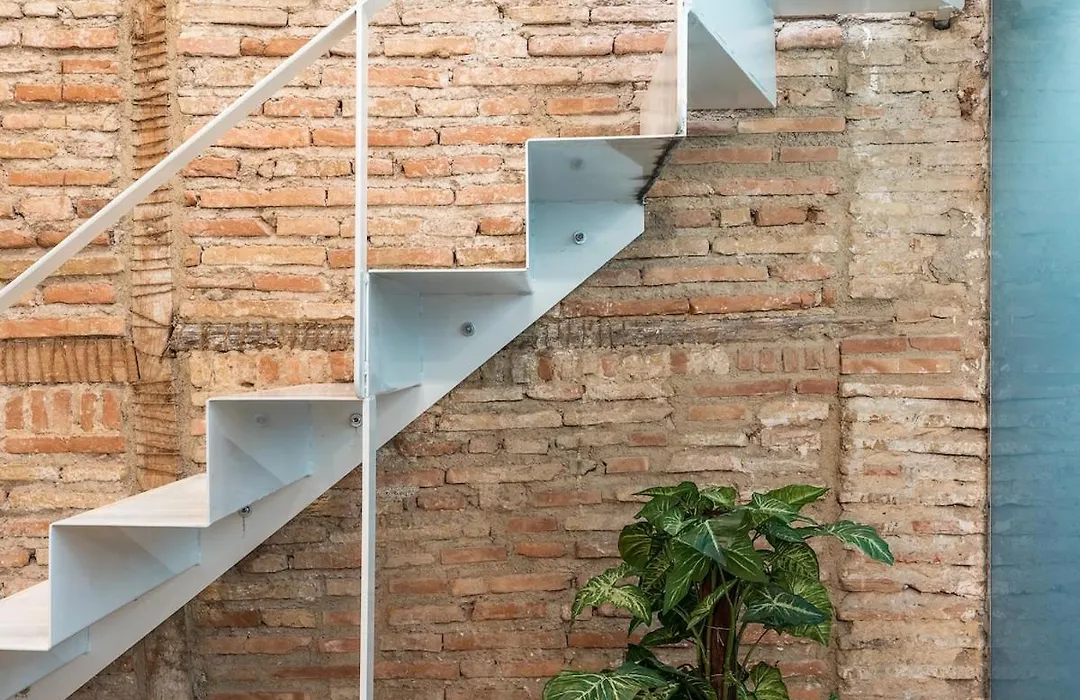 Atico Duplex Con Dos Terrazas Y Solarium En Plena Carrera De La Virgen-1